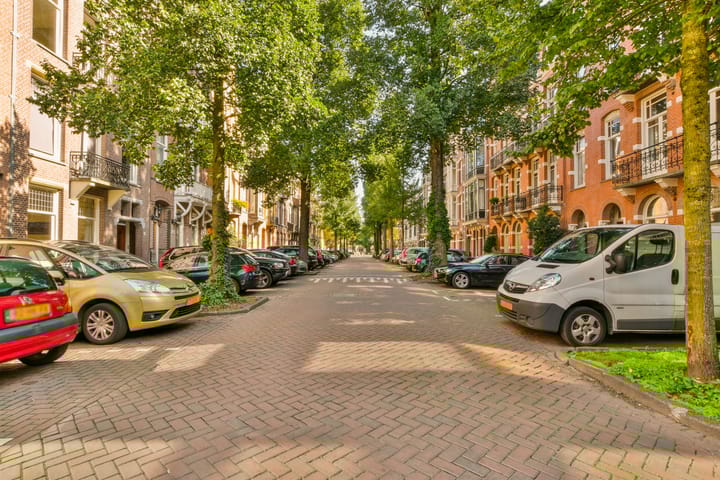 Photo 33 of Johannes Verhulststraat 60-2