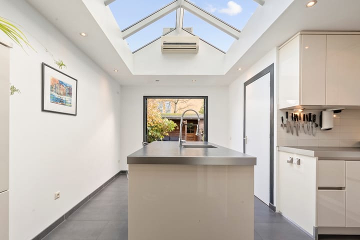 Photo 15 of Ambonstraat 78