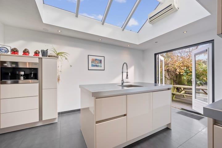 Photo 16 of Ambonstraat 78