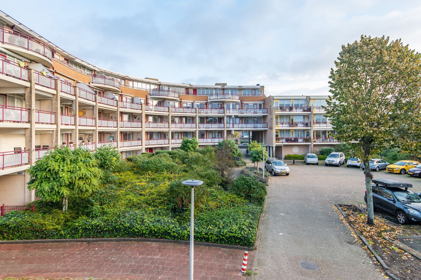 Photo 4 of Nassaustraat 110