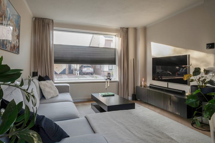 Foto 11 van Kortenaerstraat 8