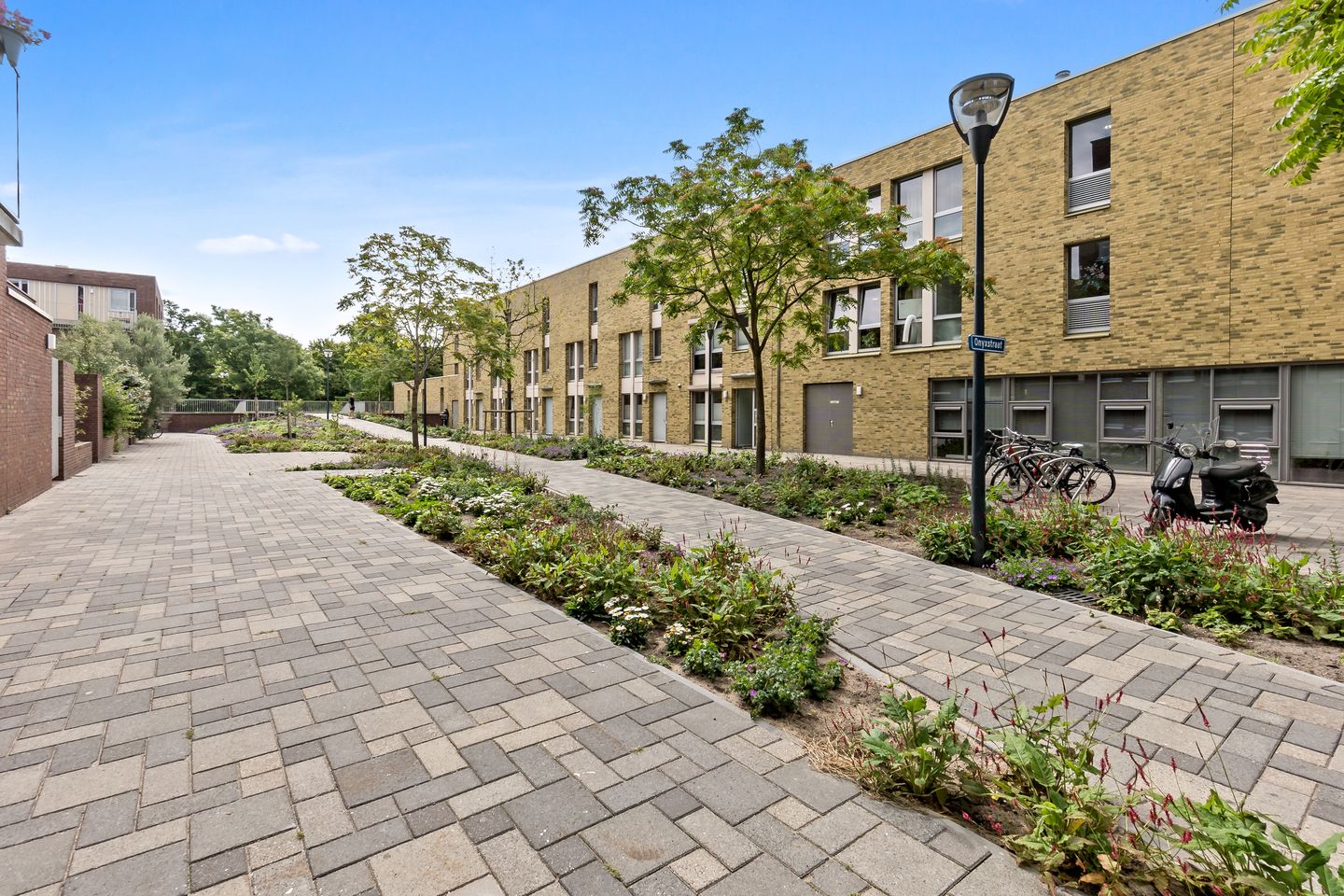 Photo 5 of Onyxstraat 12