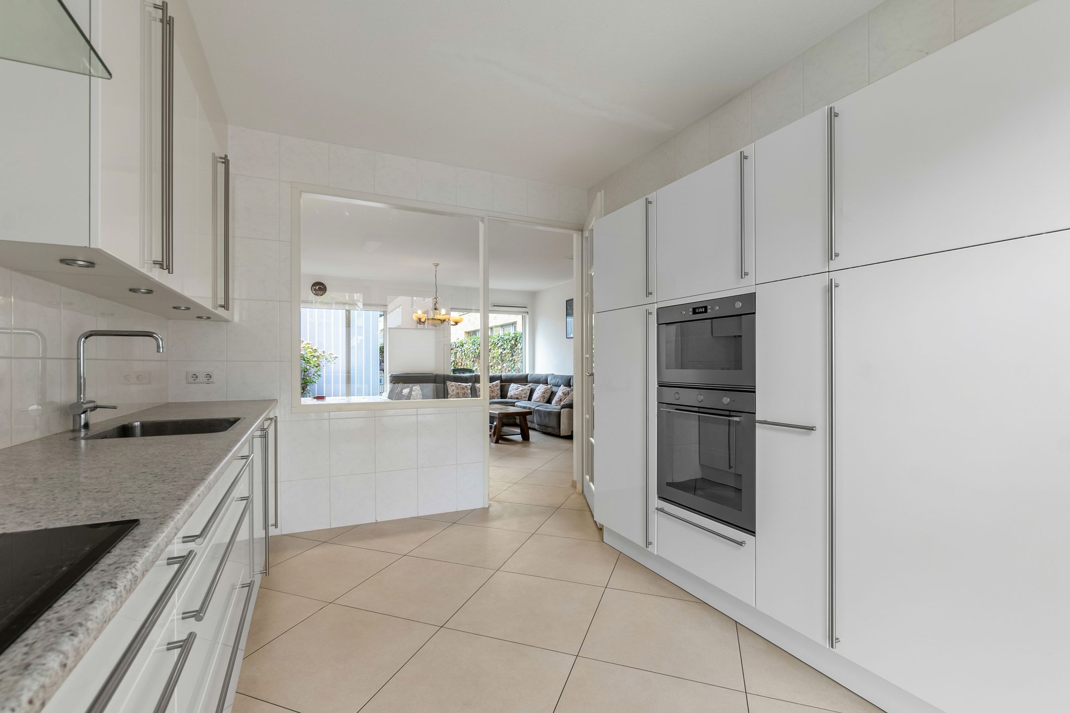 Photo 27 of Onyxstraat 12