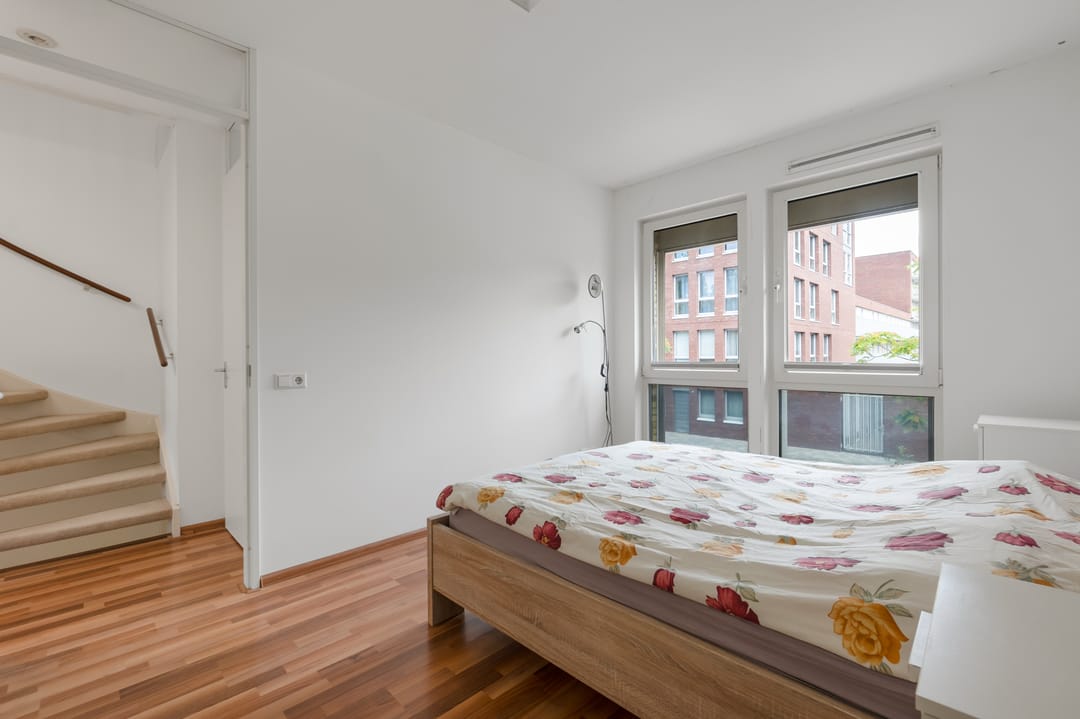 Photo 38 of Onyxstraat 12