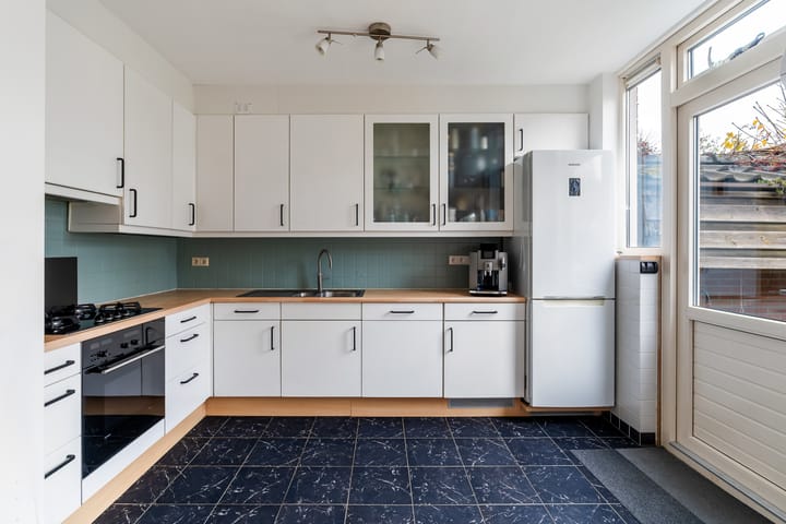 Photo 13 of Willem Alexanderstraat 7