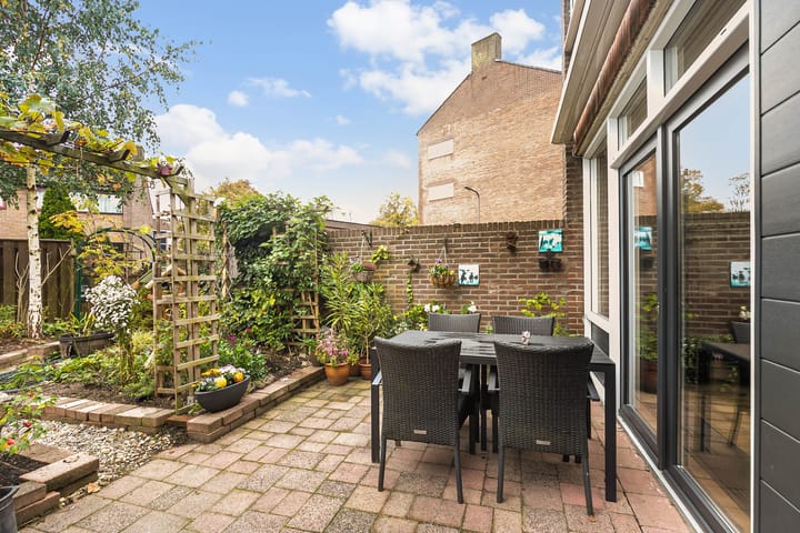 Foto 15 van Mezenlaan 38