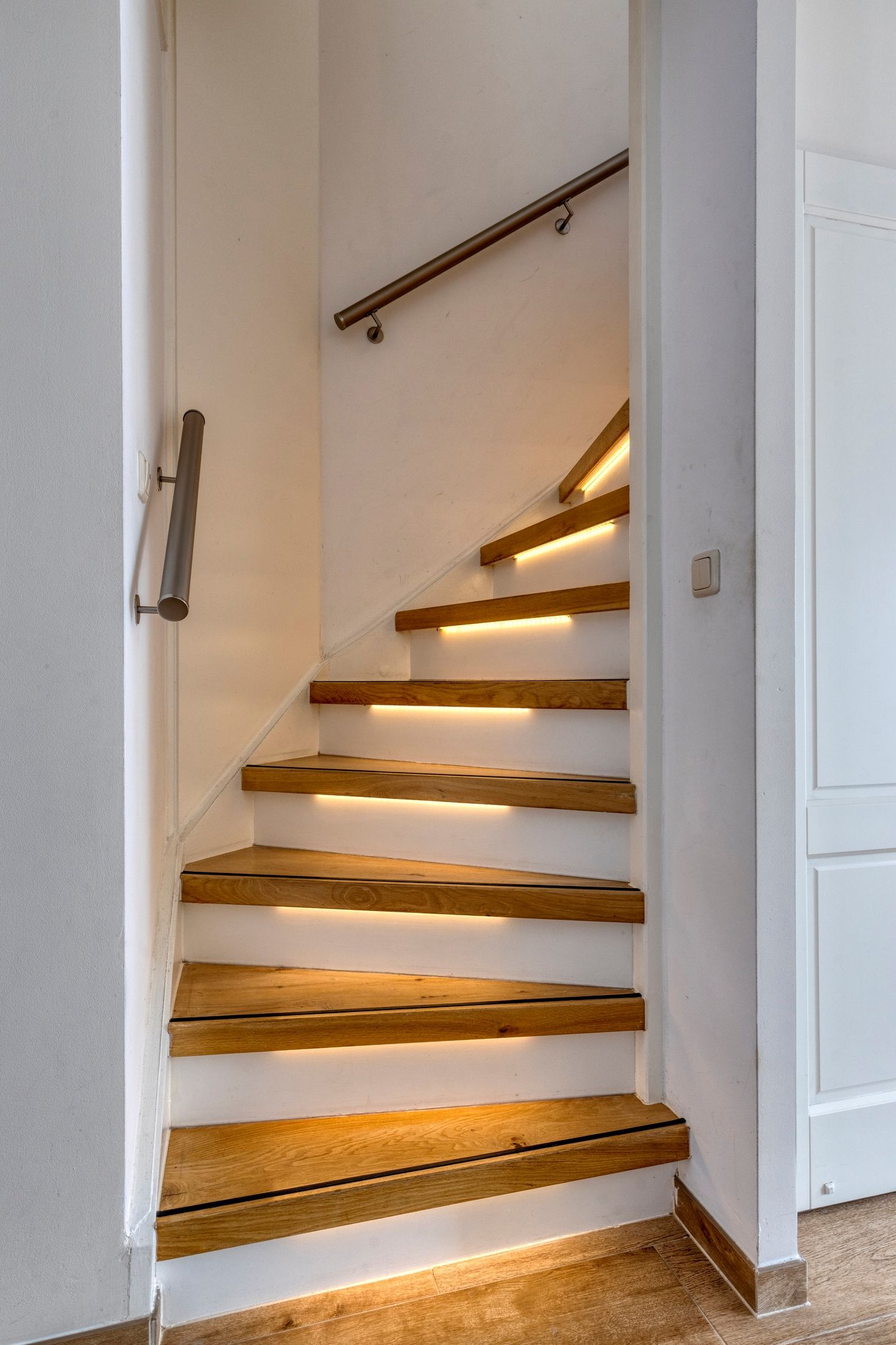 Foto 15 van Roerstraat 106