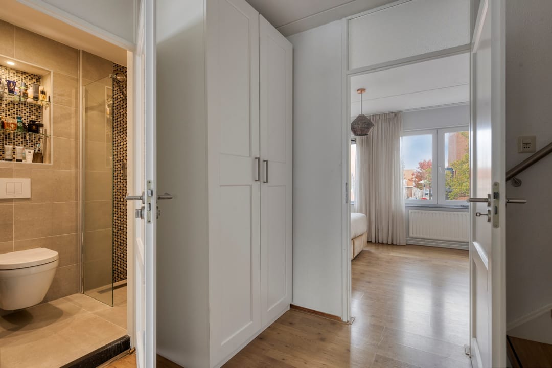 Foto 16 van Roerstraat 106