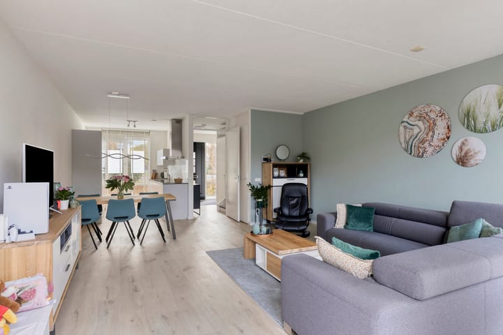 Photo 13 of Remus 140