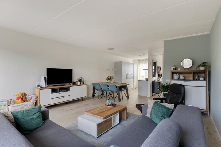 Photo 12 of Remus 140