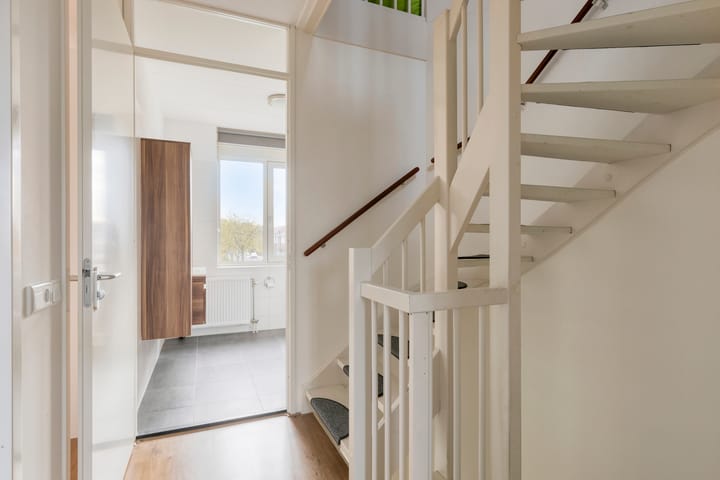 Photo 18 of Remus 140