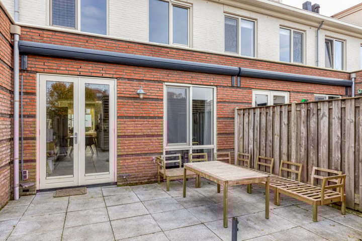 Photo 37 of Remus 140