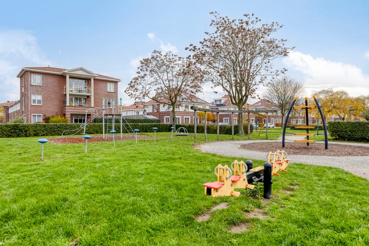 Photo 43 of Remus 140