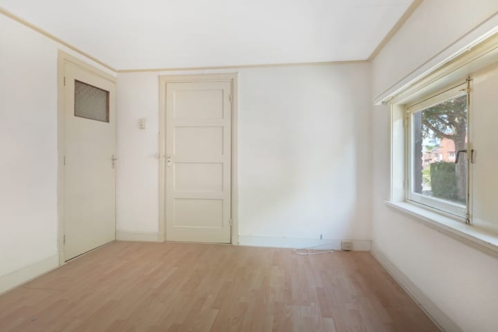 Photo 36 of Canadalaan 36