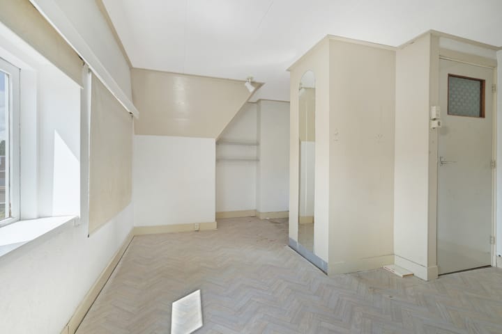 Photo 39 of Canadalaan 36