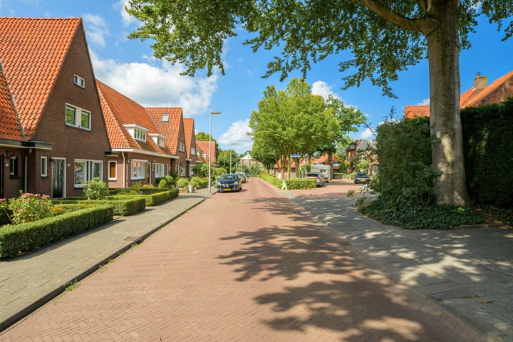 Photo 48 of Canadalaan 36