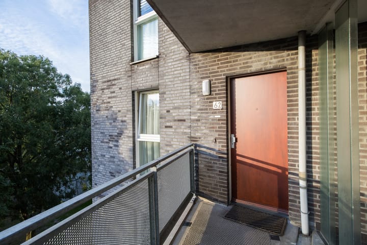 Photo 3 of Adriaan van Bergenstraat 62