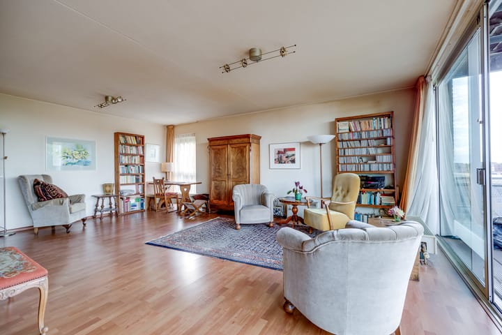 Photo 13 of Adriaan van Bergenstraat 62