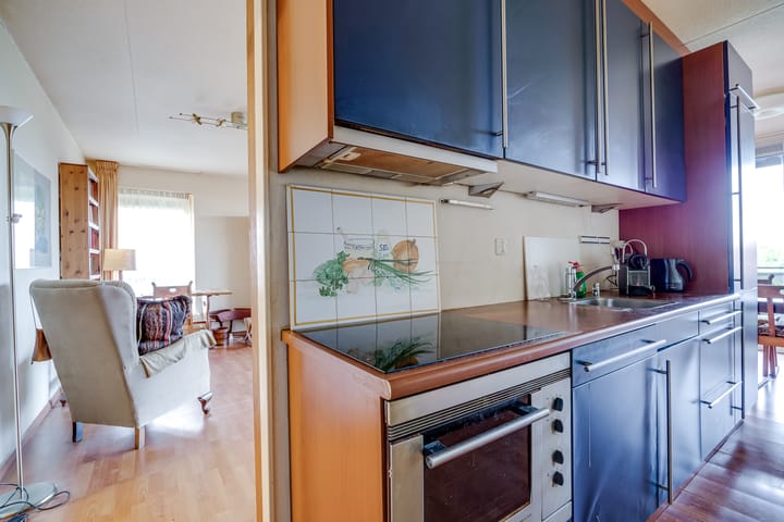 Photo 16 of Adriaan van Bergenstraat 62