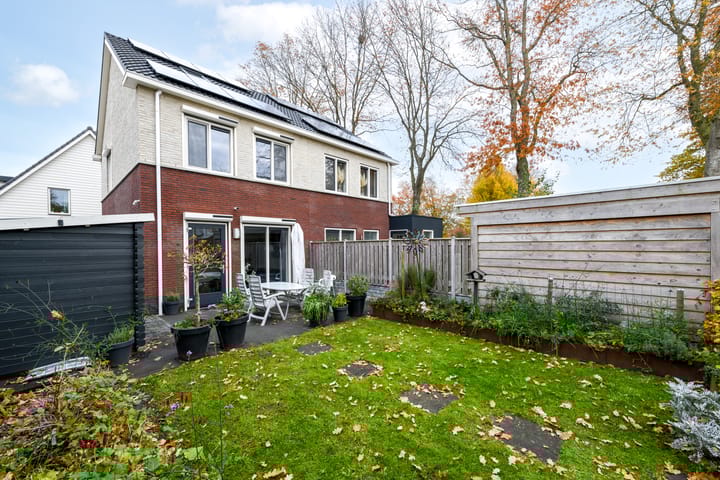 Foto 28 van Piet Mondriaanstraat 5