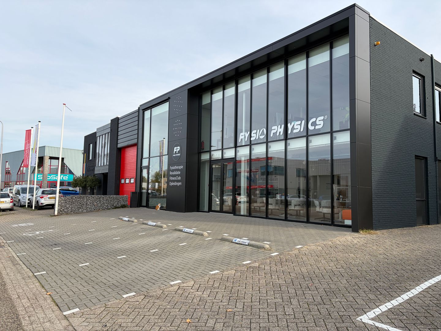 Bekijk foto 1 van Linnaeusweg 31