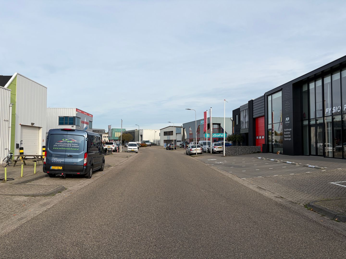 Bekijk foto 2 van Linnaeusweg 31