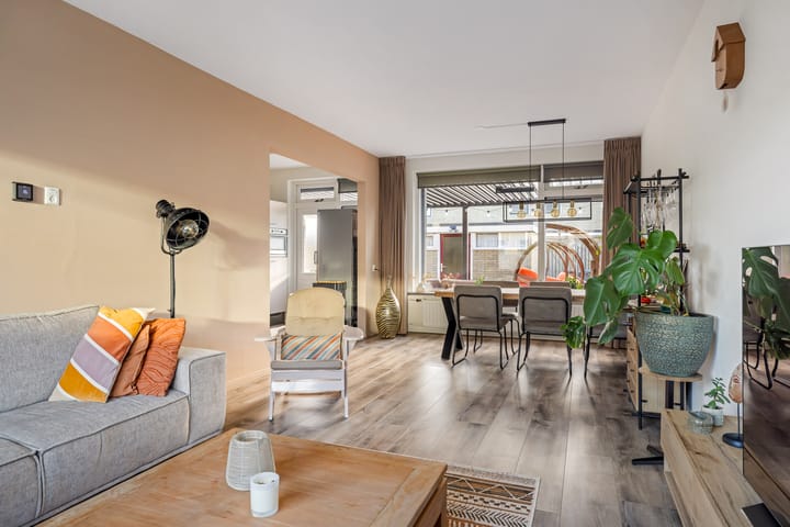 Photo 10 of Maria Louisestraat 3