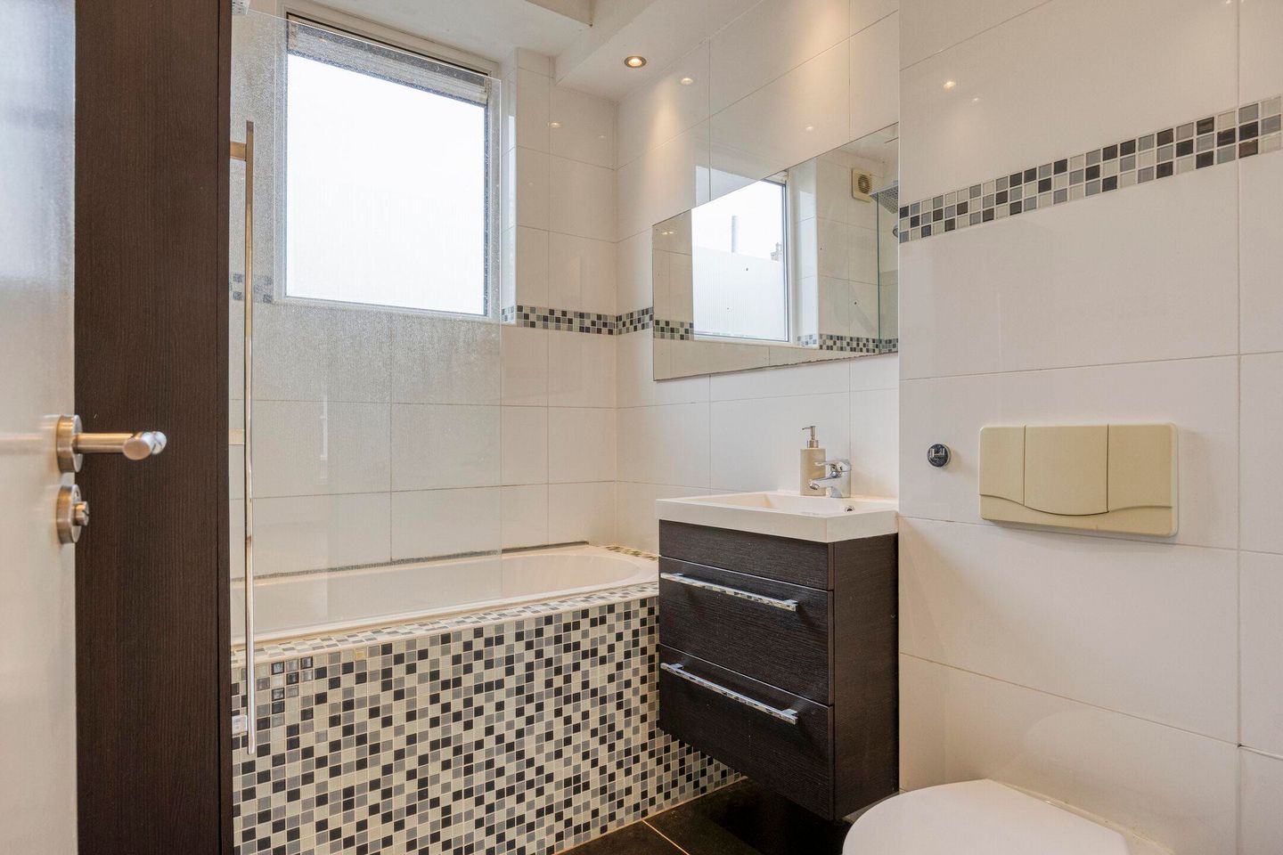 Foto 34 van Van Nideckstraat 31-B02