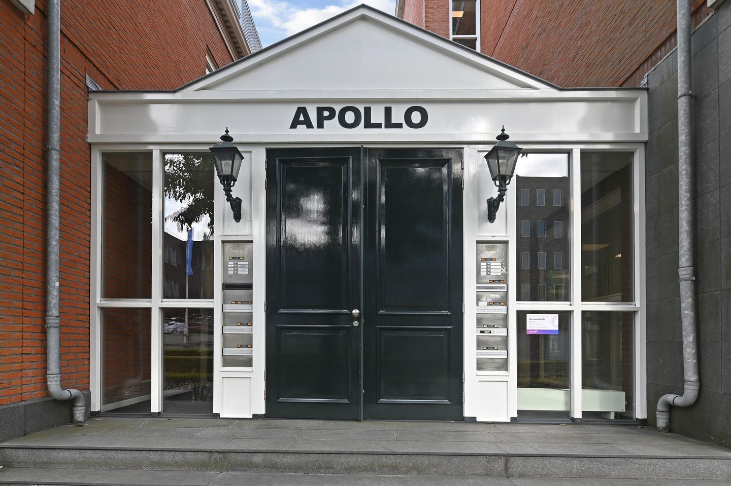 Bekijk foto 3 van Laan van Vredenoord 17