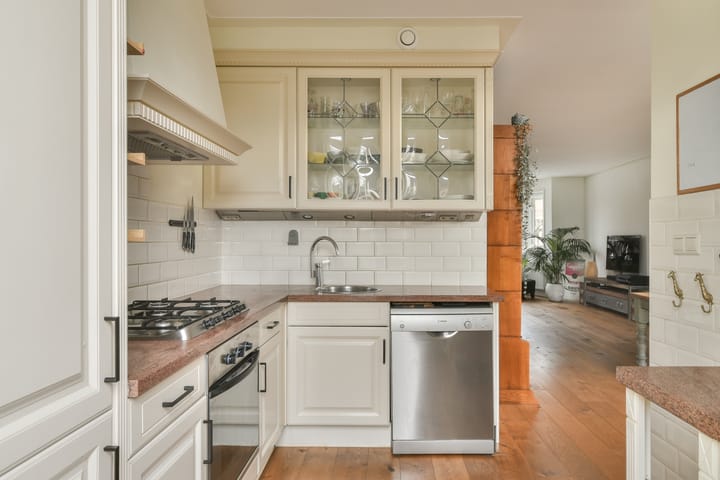 Photo 11 of Marnixstraat 126-RD