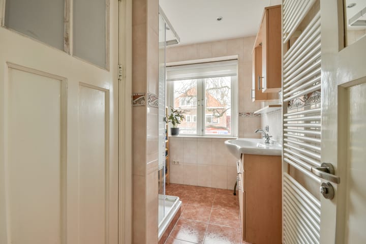 Photo 15 of Marnixstraat 126-RD