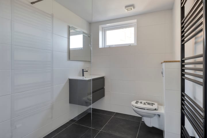 Photo 24 of Tulpstraat 4