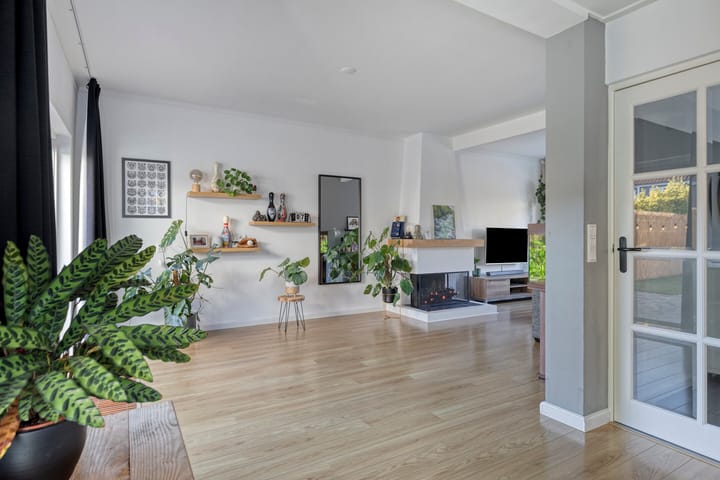 Photo 15 of Tulpstraat 4