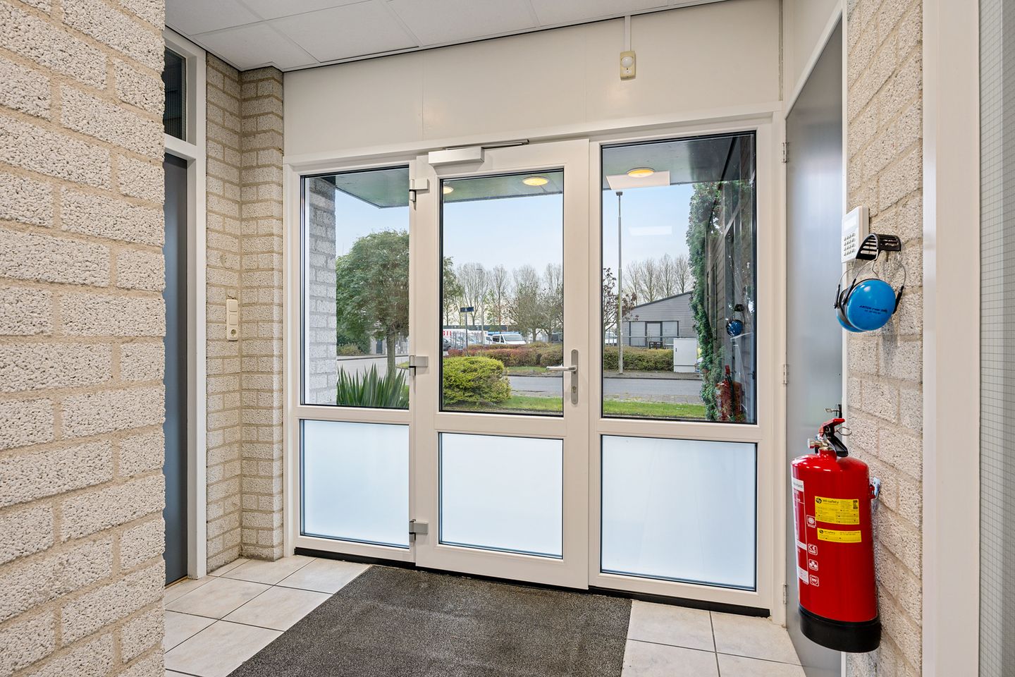 View photo 4 of Icarusweg 9