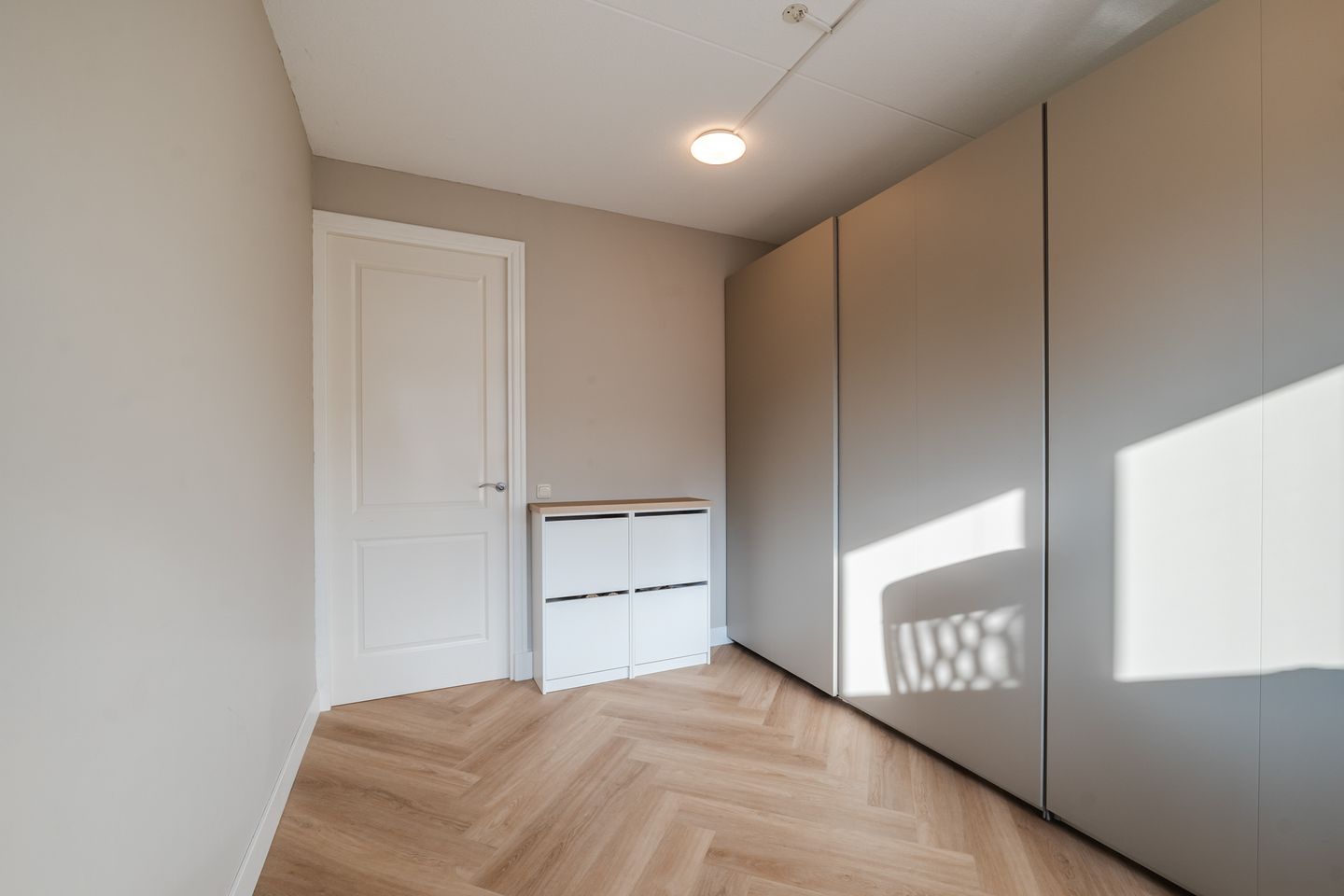 Photo 19 of Mensinge 8