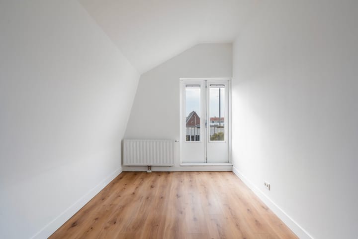 Photo 33 of Mathenesserweg 66-C03