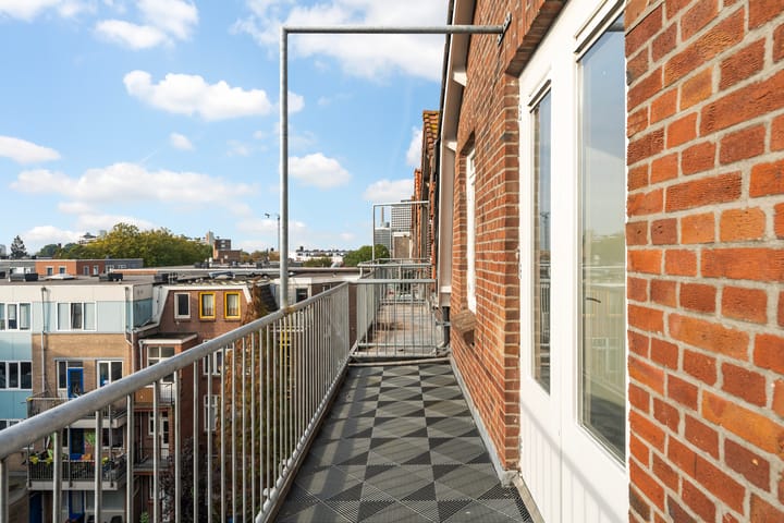 Photo 21 of Mathenesserweg 66-C03