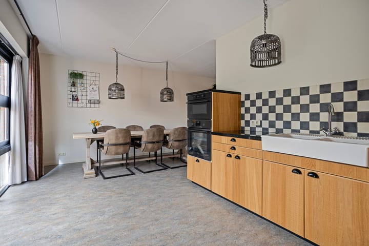 Photo 17 of Peseta 14