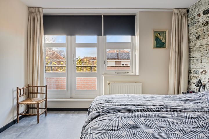 Photo 24 of Peseta 14