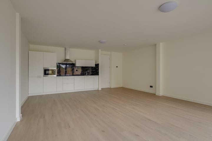 Photo 11 of Herensingel 2-B