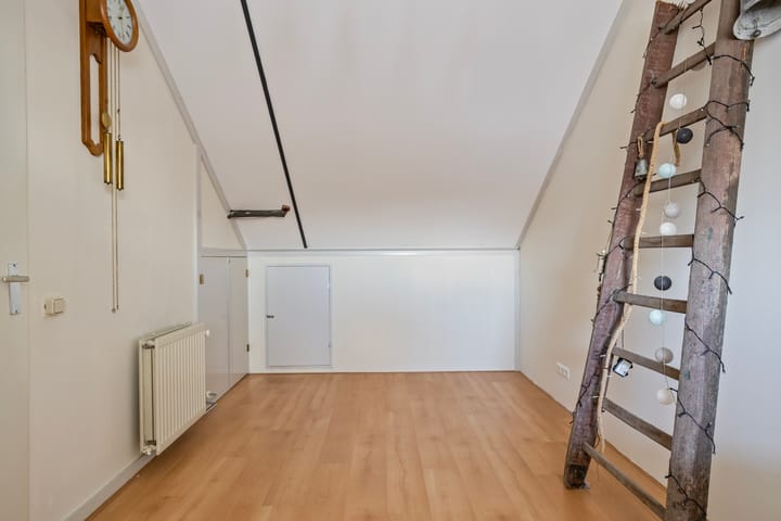 Photo 37 of Peseta 14