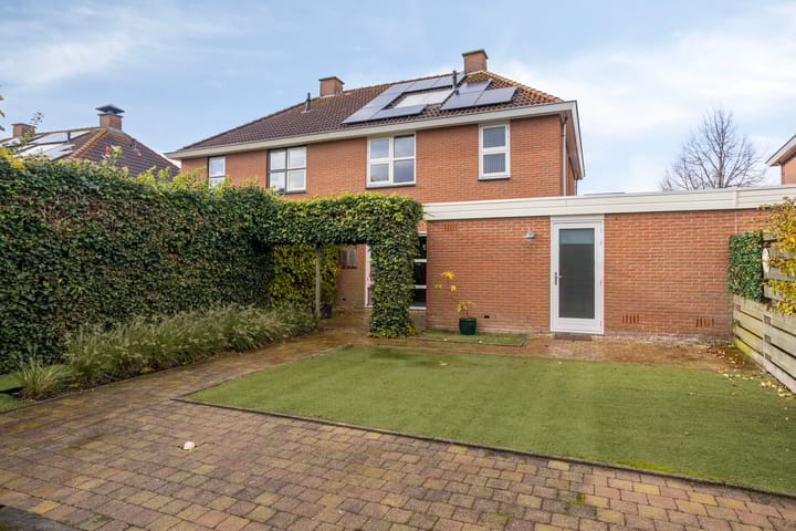 Photo 39 of Peseta 14