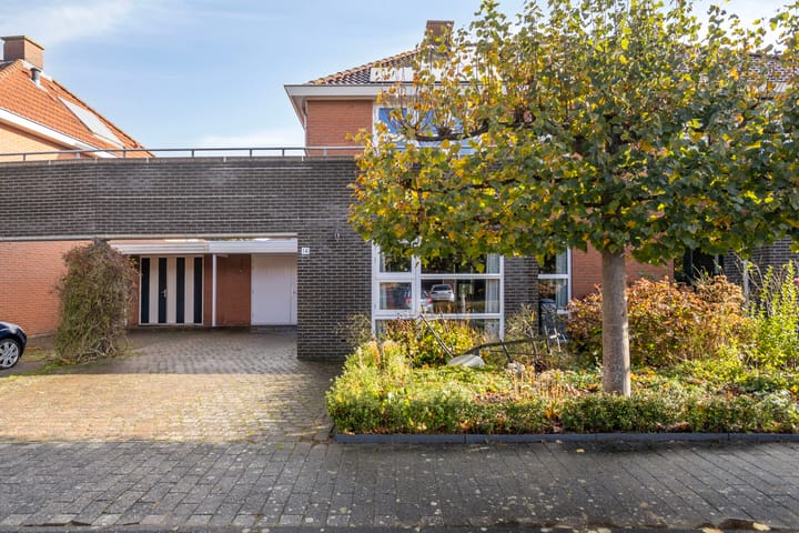 Photo 47 of Peseta 14