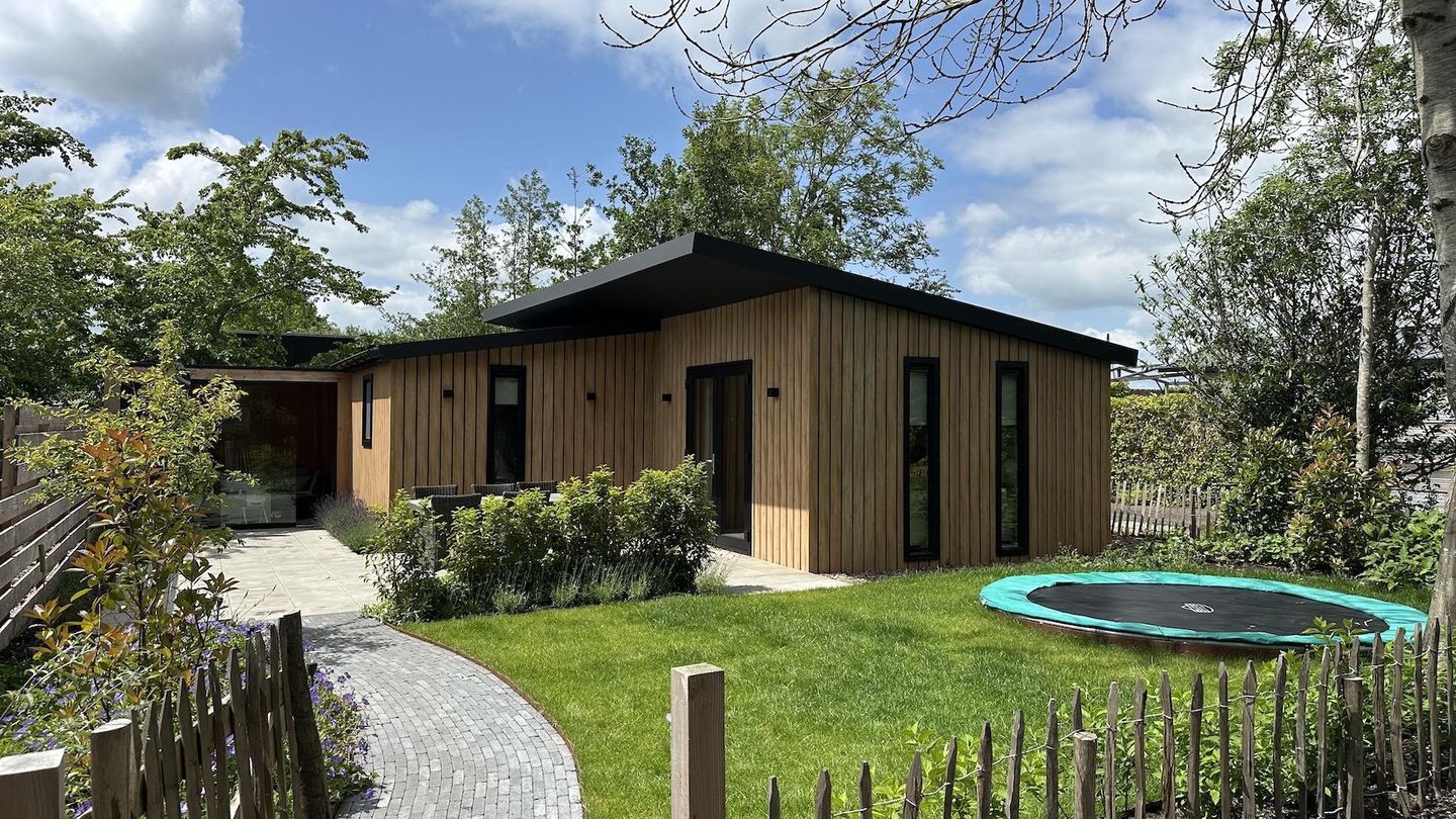 Foto 1 van Yn 'e Lijte 1-C2018