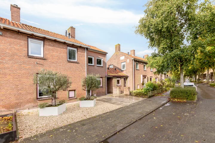 Photo 3 of Wethouder van den Wildenbergstraat 29