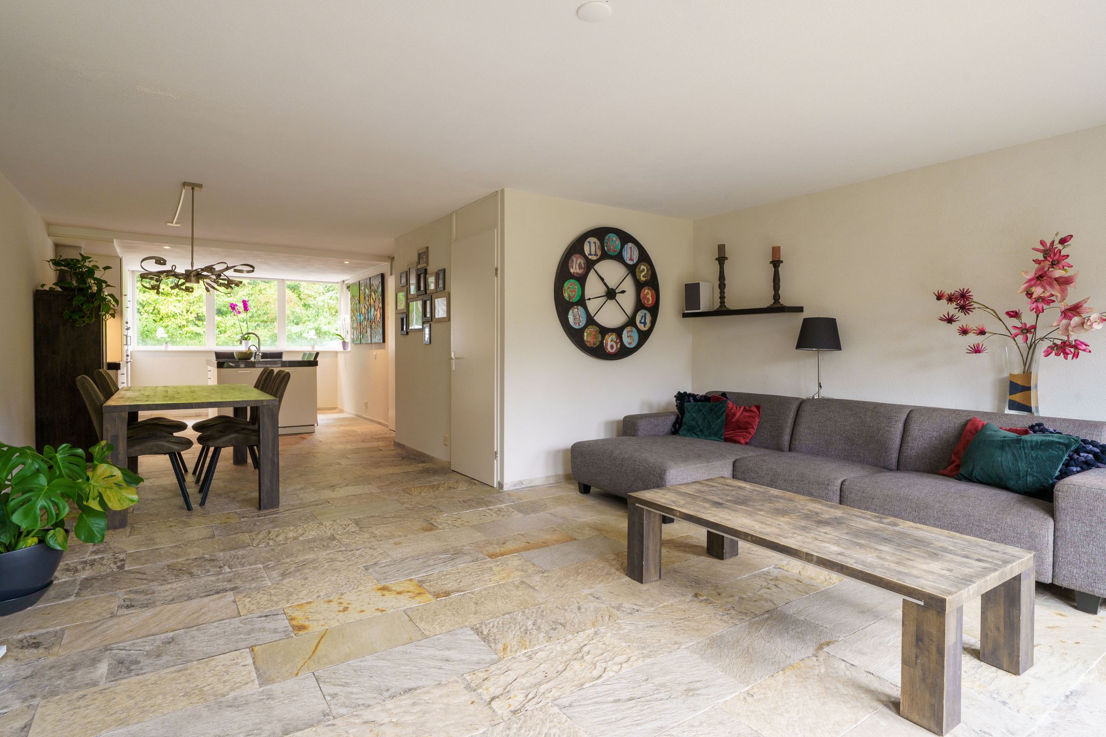 Photo 6 of Magneetveld 51