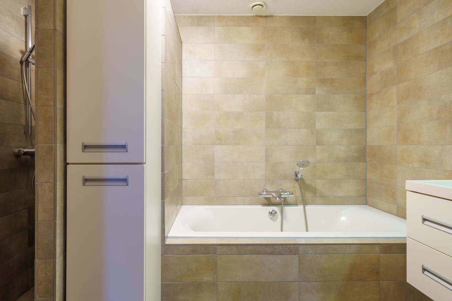 Photo 25 of Magneetveld 51