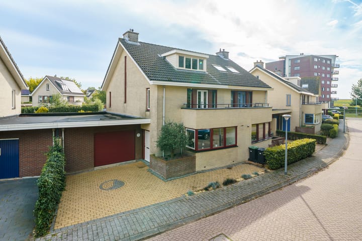 Photo 48 of Magneetveld 51