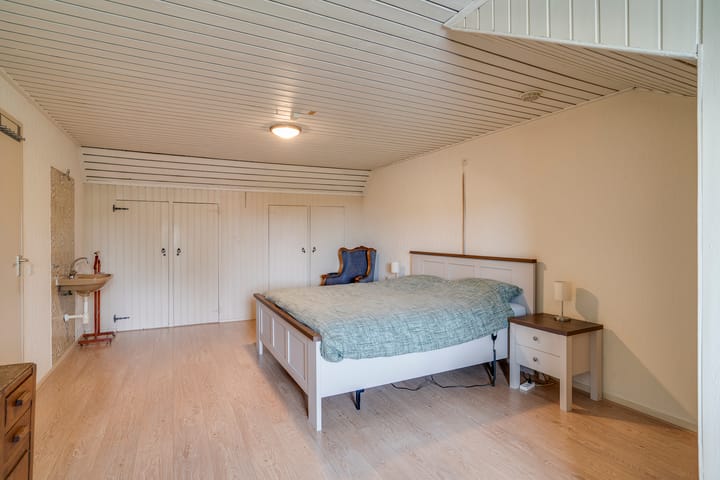 Photo 22 of Helenastraat 16