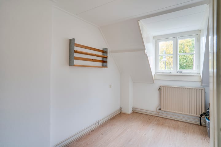 Photo 25 of Helenastraat 16